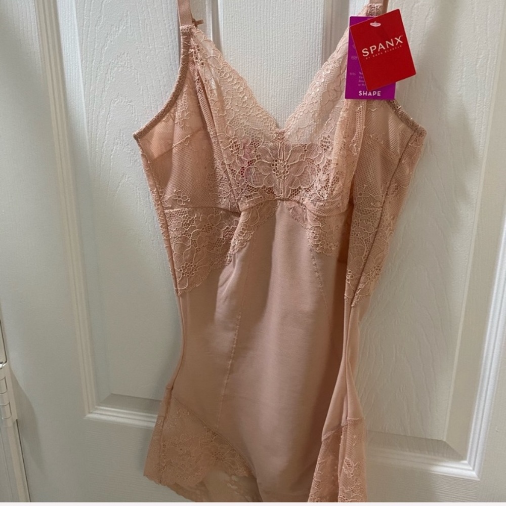 Spanx shapewear NWT medium